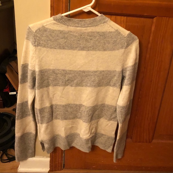 Gap White and Gray Striped Lambswool Sweater - Picture 2 of 3